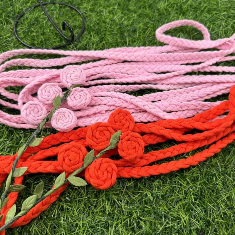 Calzature e cappelli a corda di cotone colorato a tre fili