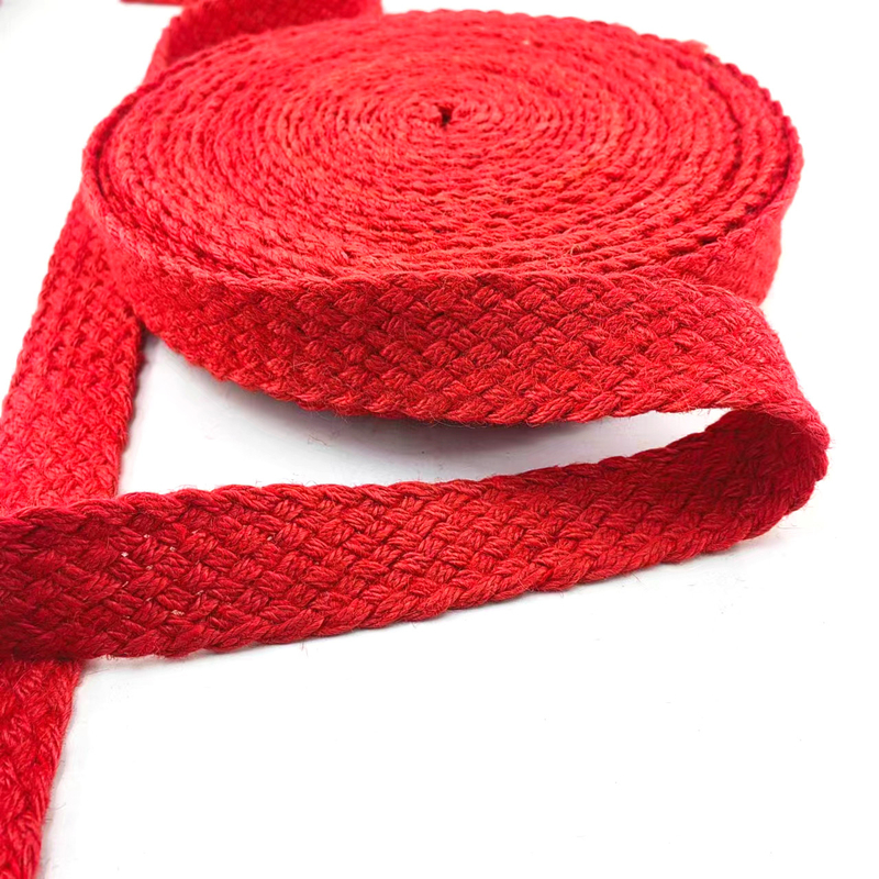 Cintura a treccia di iuta di aringhe rosso sostenibile con nastro di tessuto colorato
