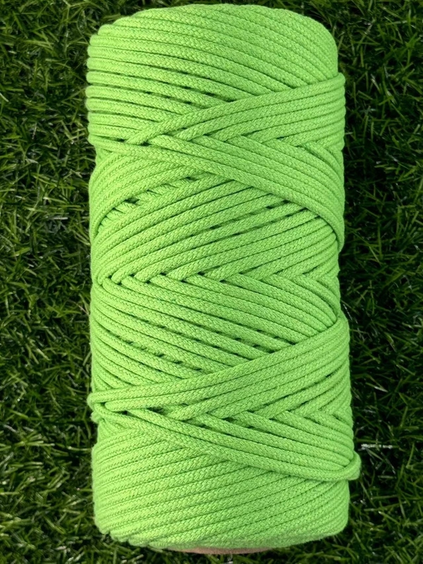 30 anni di esperienza in fili di cotone verde per abiti e accessori